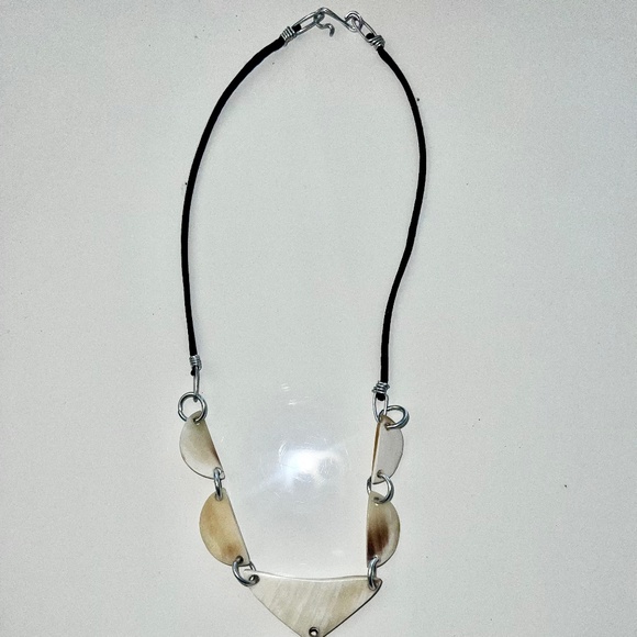 Island Elegant Cream Necklace - Picture 2 of 2